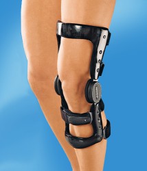 Ортез на коленный сустав, карбоновый, с полицентрическими  шарнирами (правый/левый) SO-303